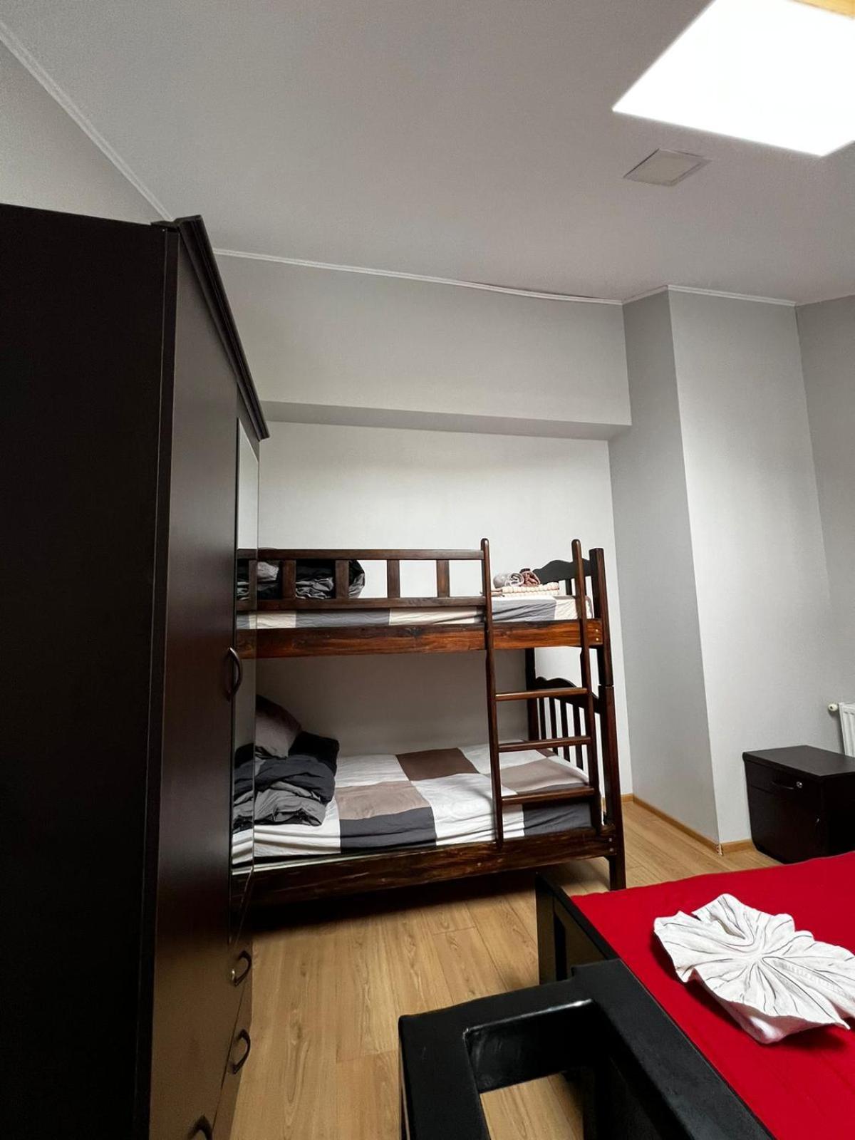 Rezi'S Apartment Vista גודאורי מראה חיצוני תמונה